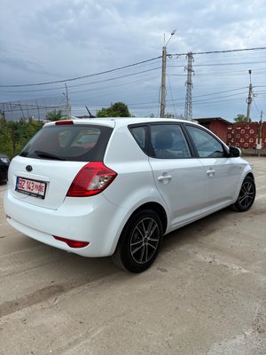 Kia Ceed 1.6 CRDI 2010 Euro 5 2010 second hand - imagine 6