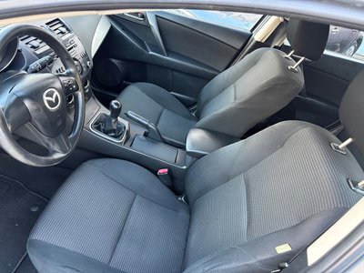 Mazda 3 1.6 benzina Euro5 105cp 2012 second hand - imagine 8