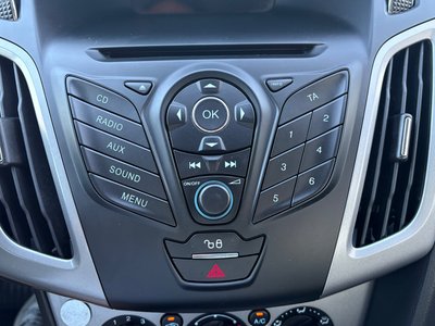 Ford  Focus 1.6 benzină Euro5 2014 second hand - imagine 17