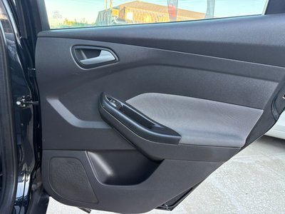 Ford  Focus 1.6 benzină Euro5 2014 second hand - imagine 27