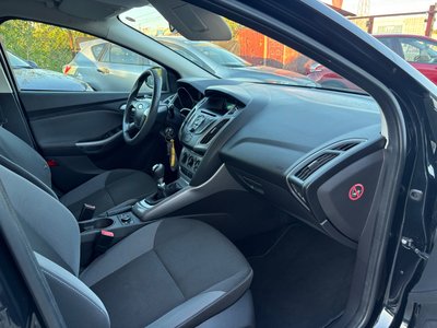 Ford  Focus 1.6 benzină Euro5 2014 second hand - imagine 29
