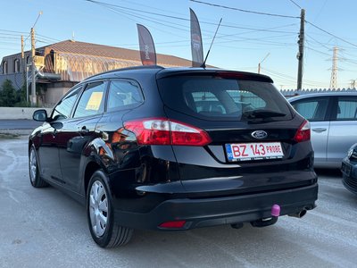 Ford  Focus 1.6 benzină Euro5 2014 second hand - imagine 6